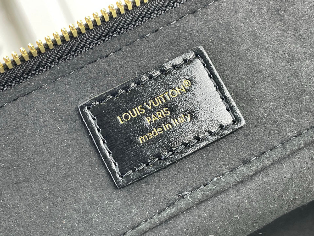 Vanity Pouch Trunk