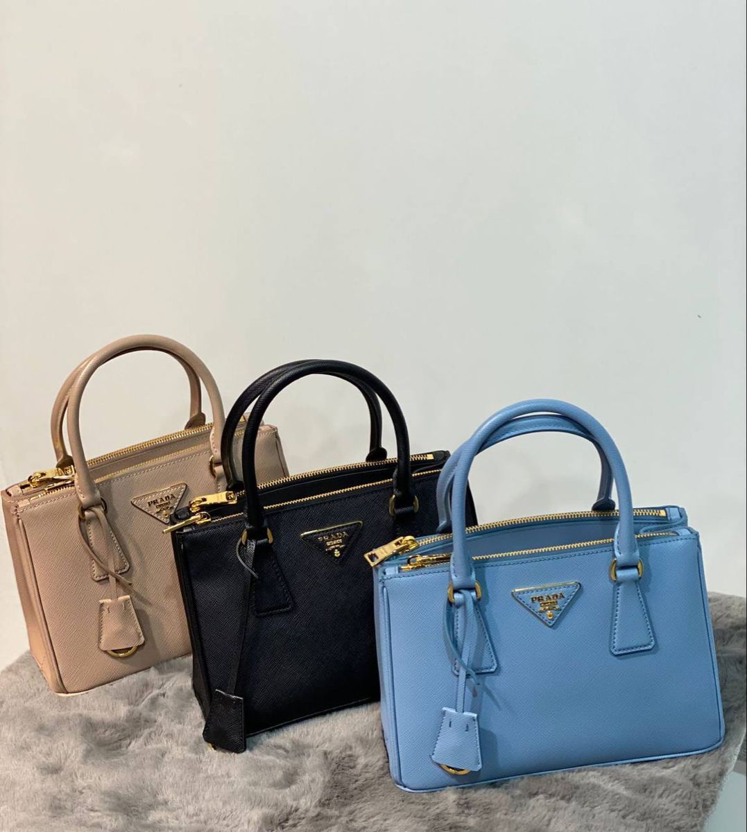 What Makes a Luxury Handbag Timeless?