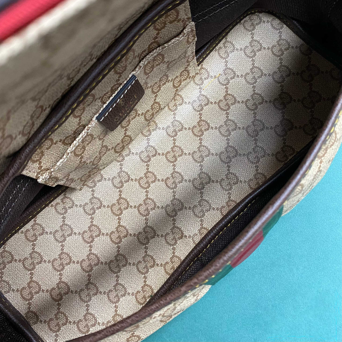 Madison medium shoulder bag