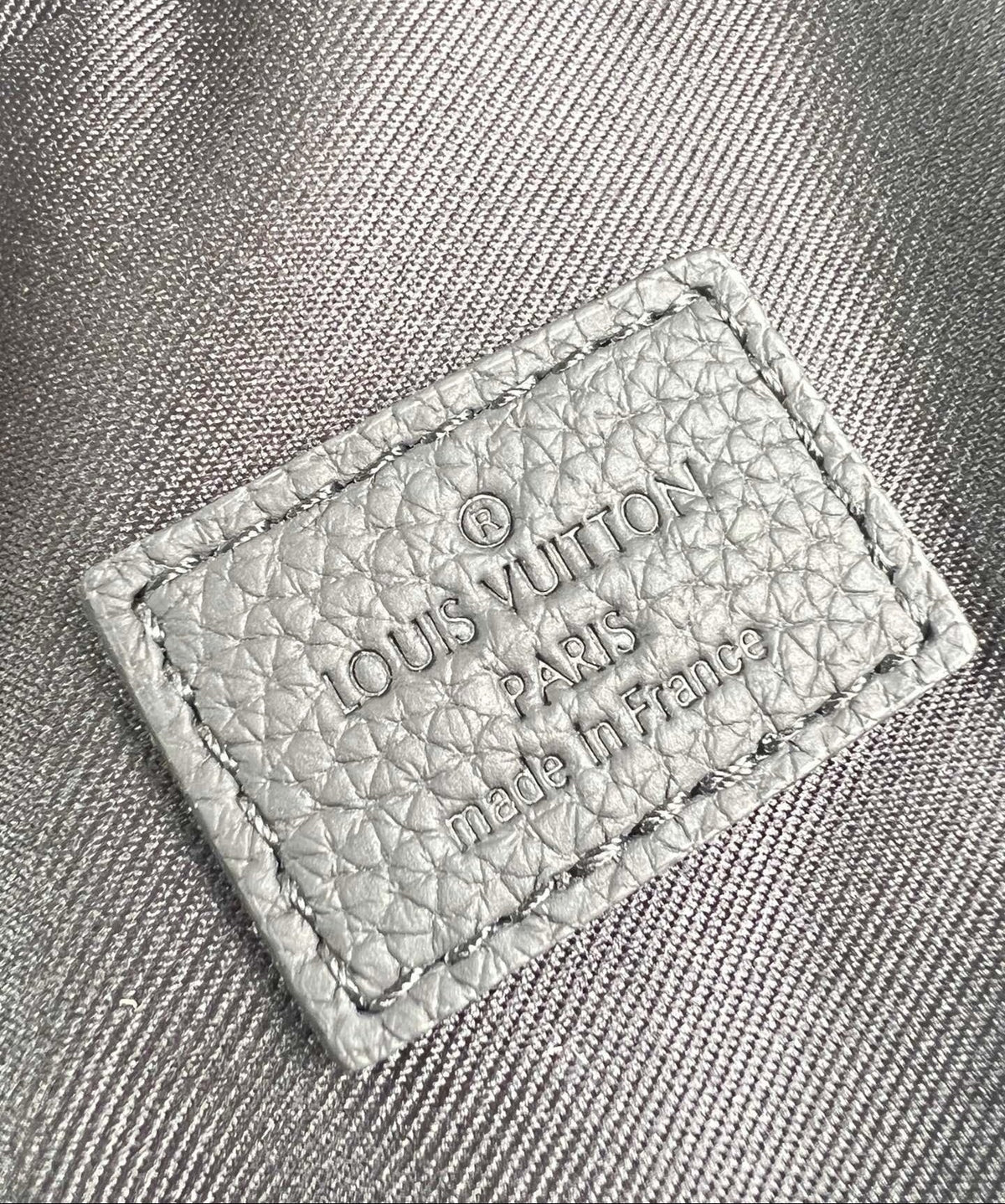 LV Avenue PM Slingbag