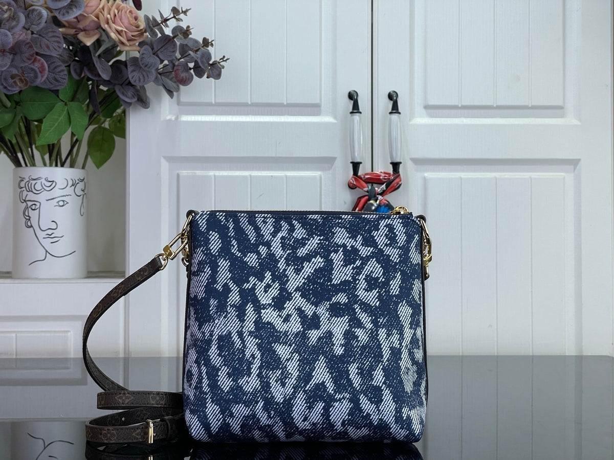 Multipass Mini Bag