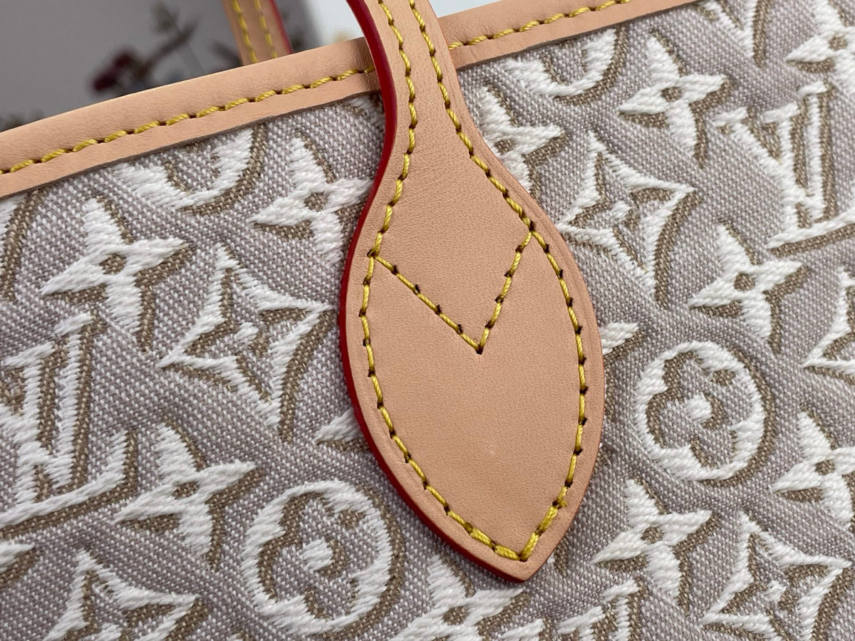 Neverfull MM Tote Bag