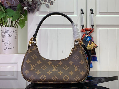 LV Catchy PM Bag