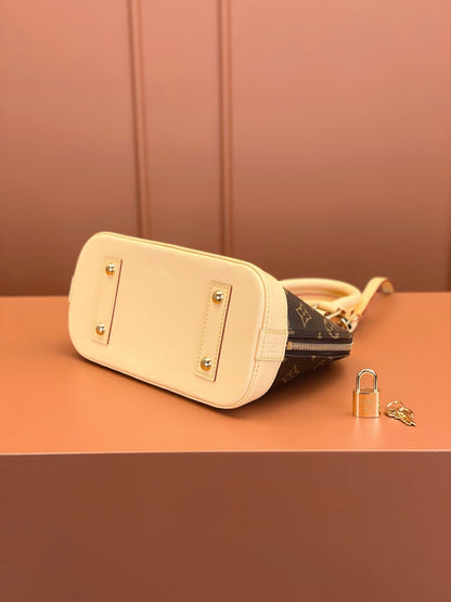 Alma BB Bag