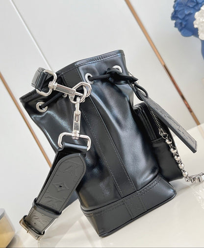 LV Noe Cargo Bag