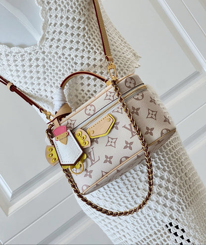 Vanity Chain Pouch