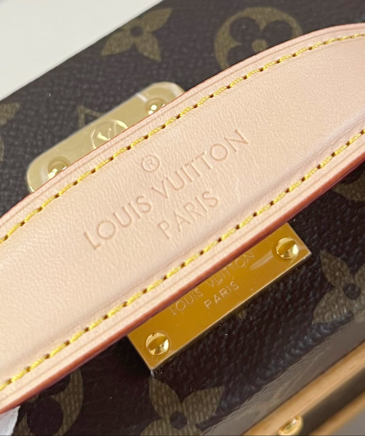 Handle Trunk Monogram