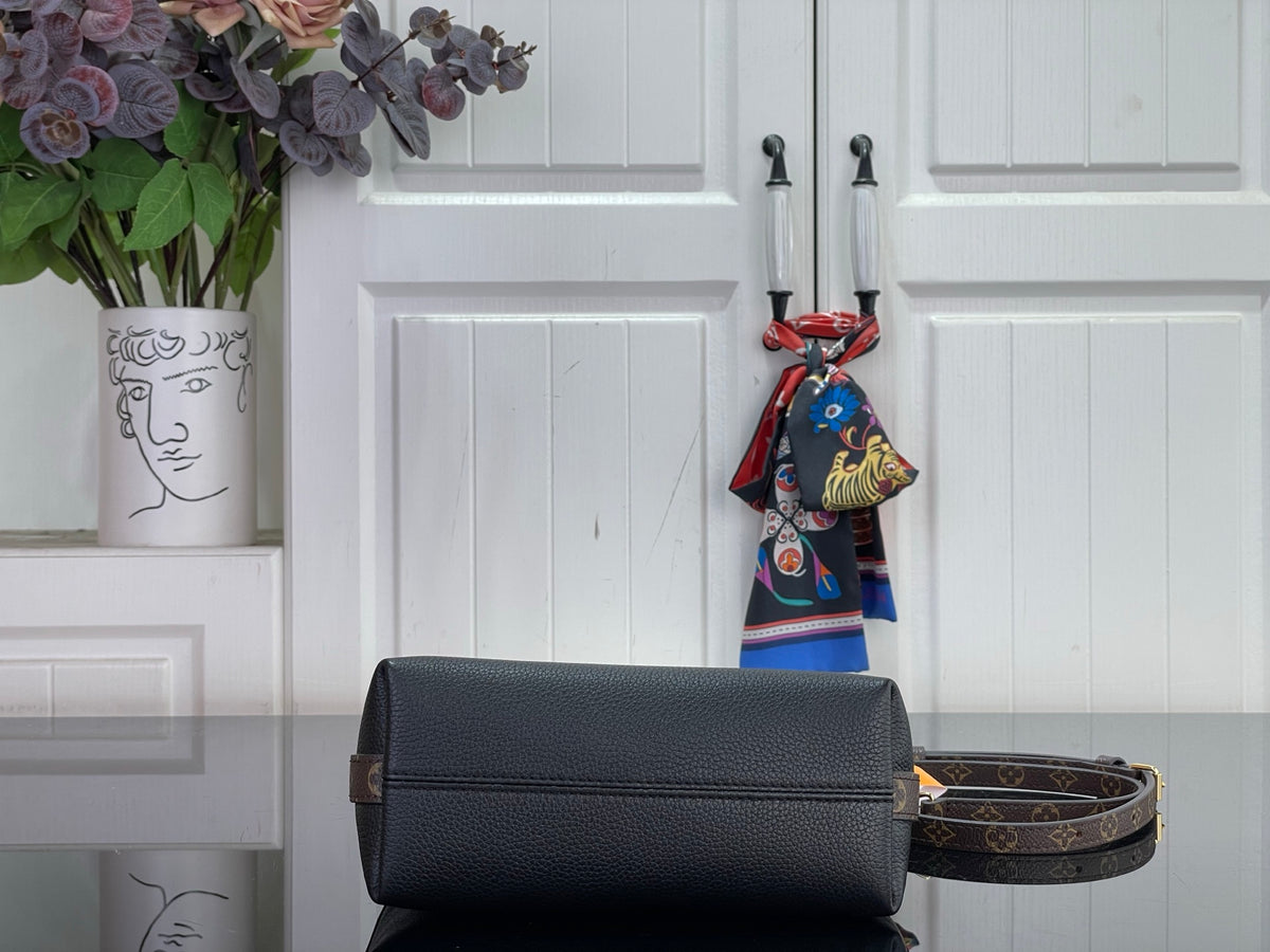 Multipass Mini Bag