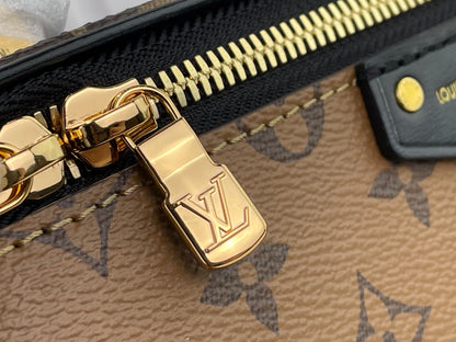 Vanity Pouch Trunk