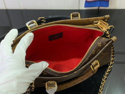 OnTheGo East West Bag