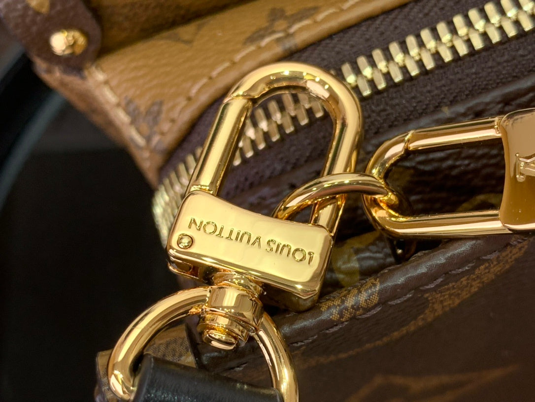 OnTheGo East West Bag