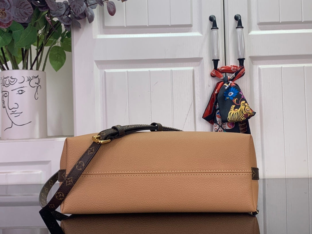 Multipass Bag