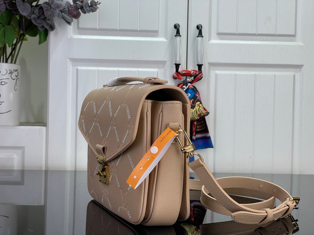 LV Pochette Metis MM Bag