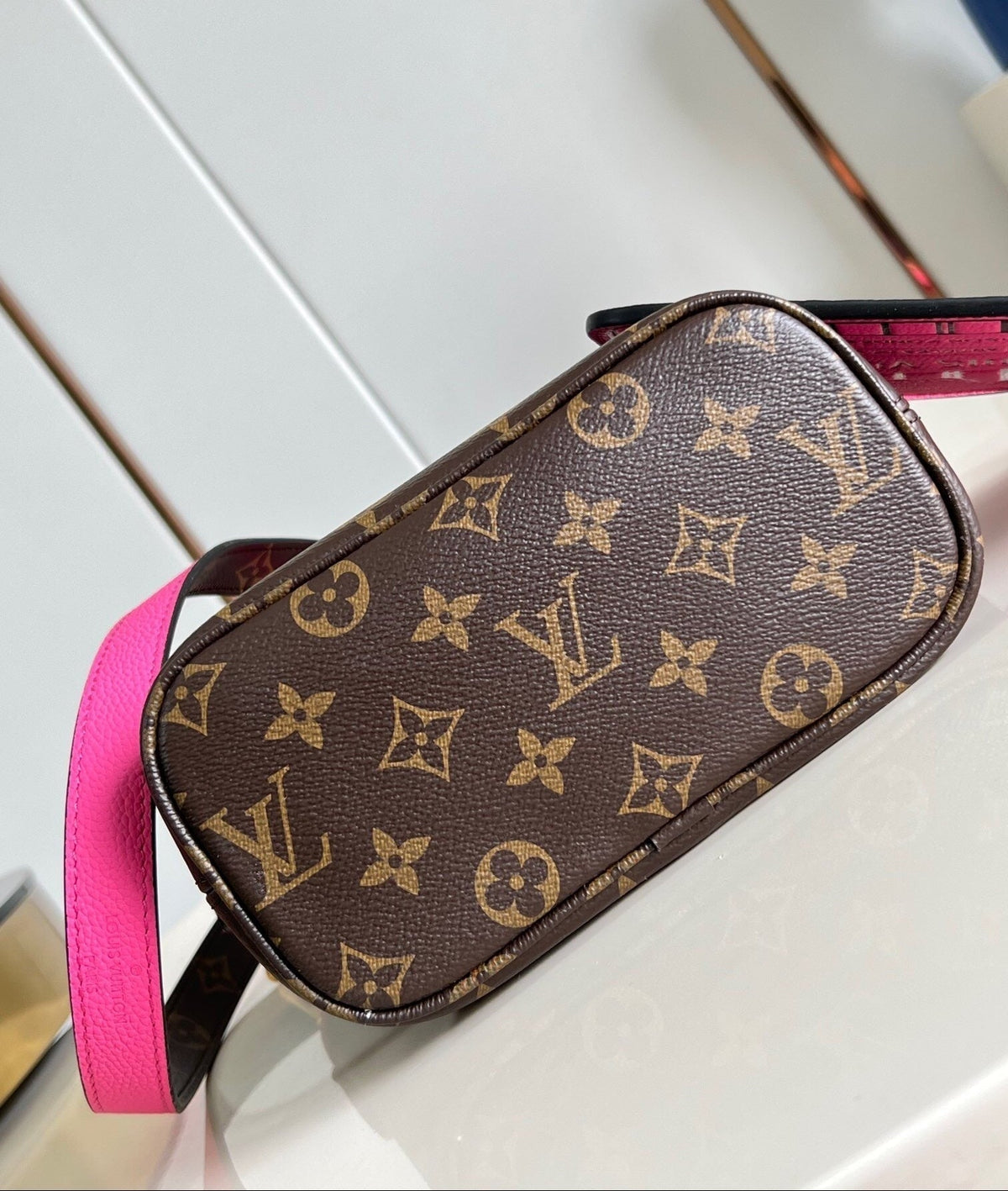 Neverfull Bandoulière Inside Out BB Bag