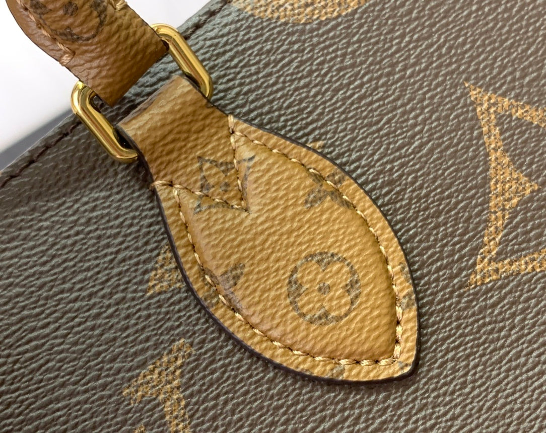 OnTheGo East West Bag
