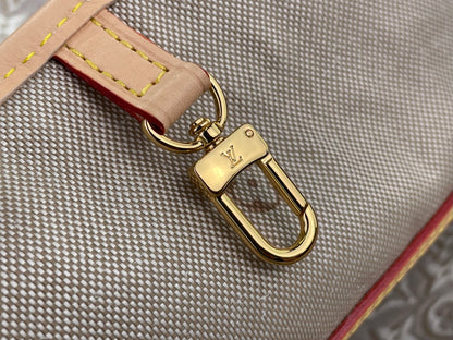Neverfull MM Tote Bag