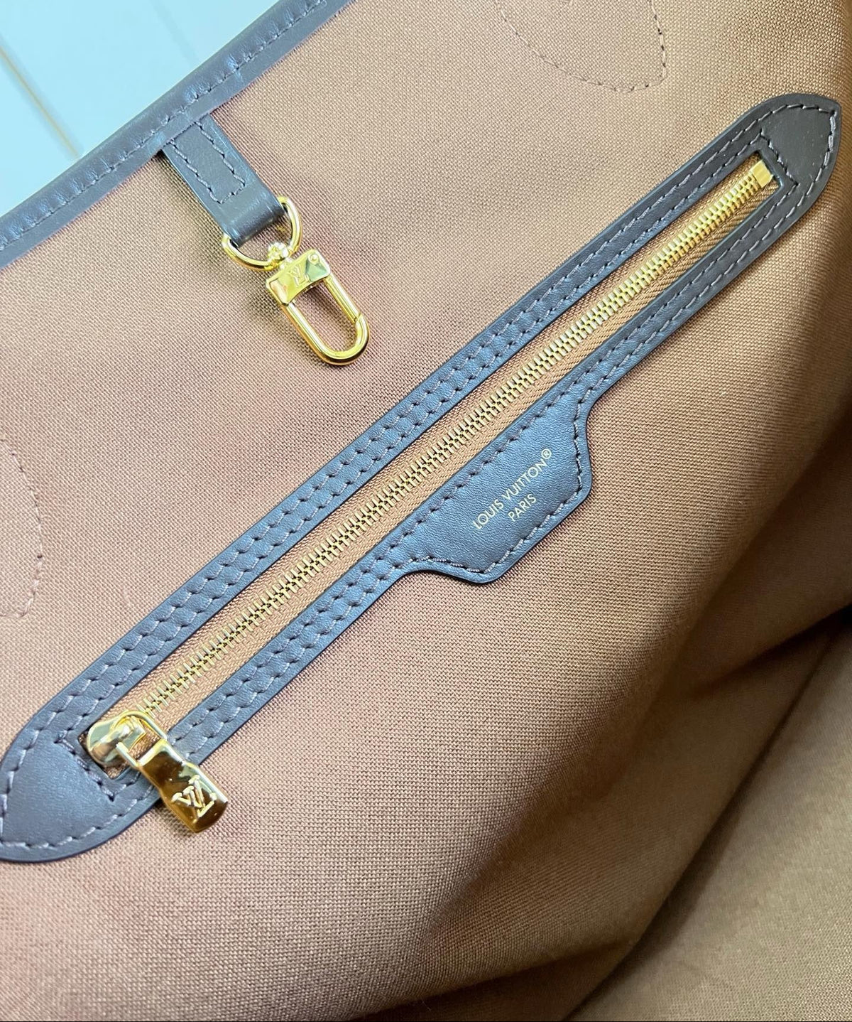 Neverfull MM Tote Bag