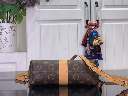 Mia Pochette Pouch