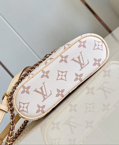 Vanity Chain Pouch