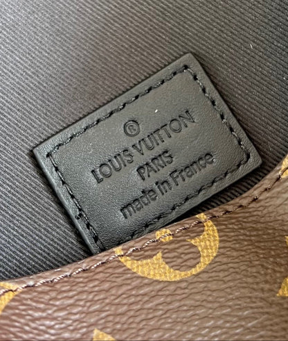 LV Steamer Wearable Wallet