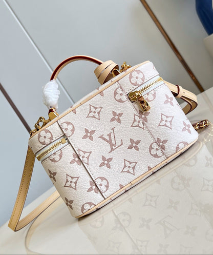 Vanity Chain Pouch