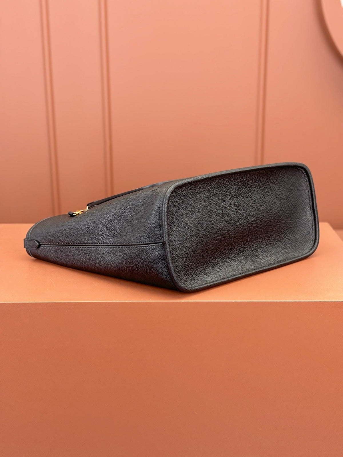 Neverfull Inside Out MM Bag
