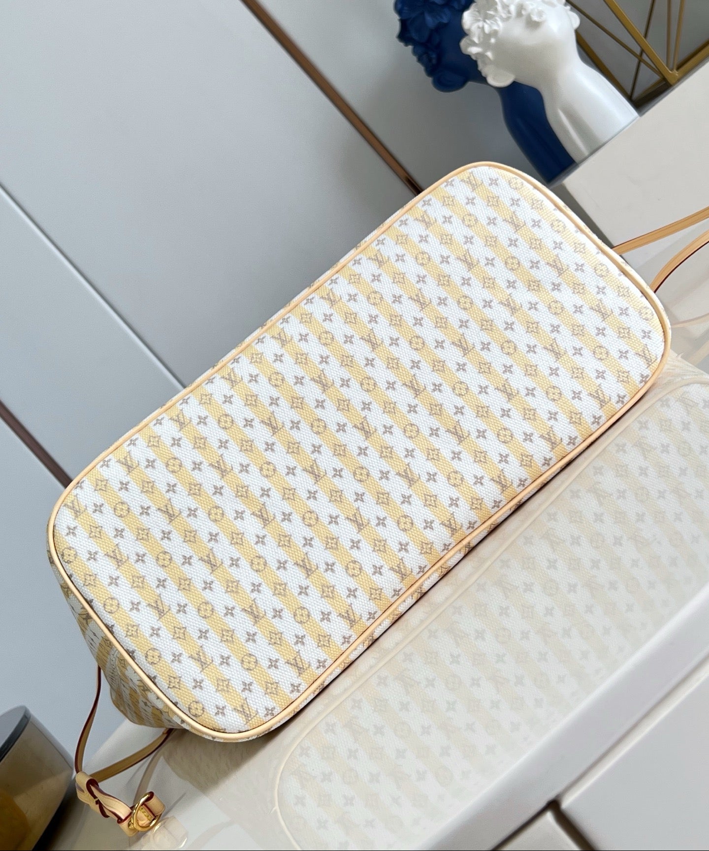 Neverfull MM Tote Bag