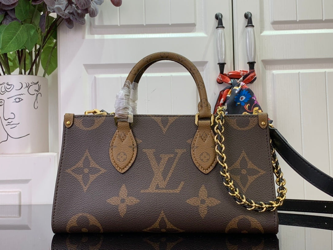 OnTheGo East West Bag