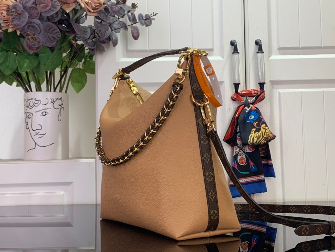 Multipass Bag