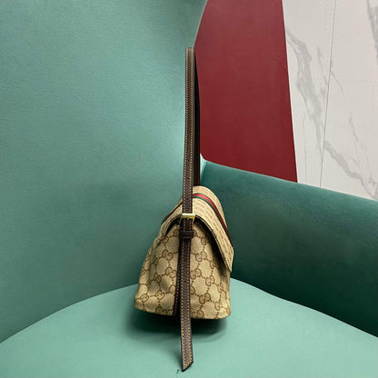 Madison medium shoulder bag